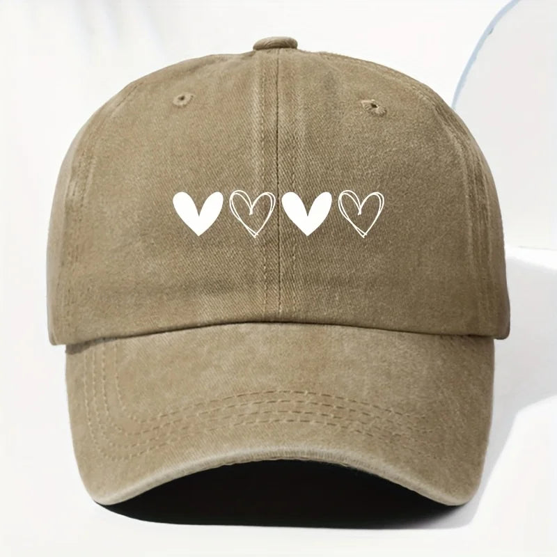 Unisex retro baseball cap with heart-shaped pattern for outdoor sun protection, suitable for truck drivers all year round.