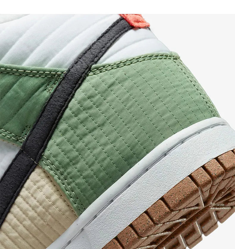 Nike Original DUNK HIGH LX NEXT Unisex-Sneakers mit Fleecefutter DN9909-100
