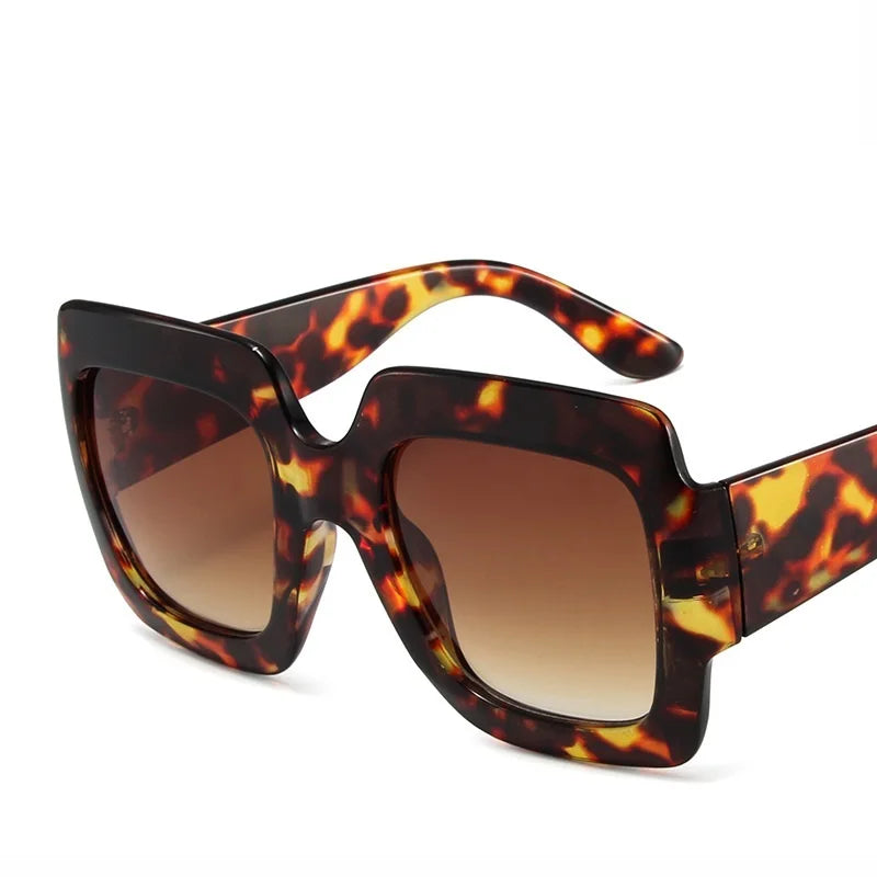 Fashion Women Oversize Sunglasses Gradient Retro Luxury Brand Designer Square Sun Glasses Female Trending Shades UV400 Eyeglas