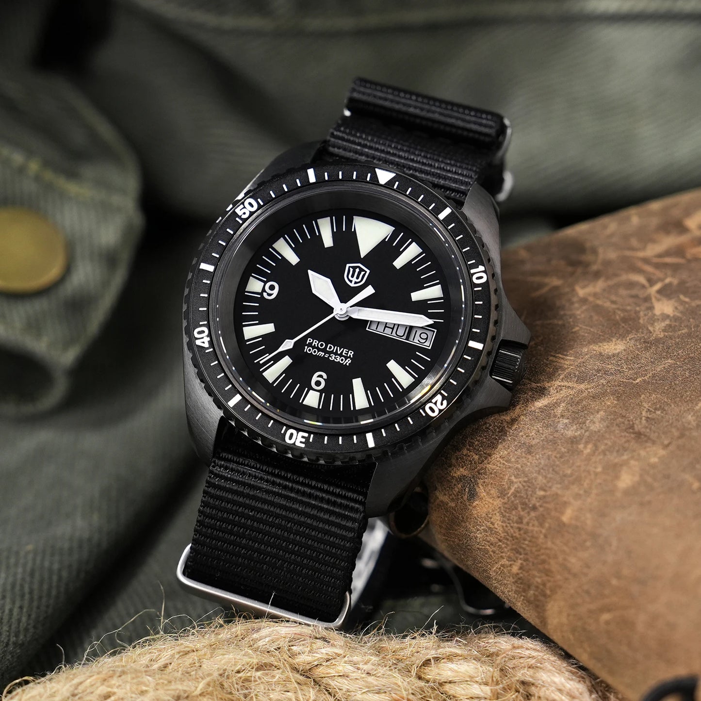 Relógio de Homem Watchdives WD1980 V3 38mm Vintage, Movimento de Quartzo VH31 Ronda 515 com Segundos Contínuos, Luminescente, Vidro de Safira