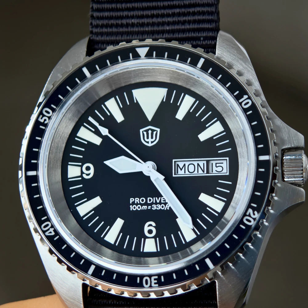 Relógio de Homem Watchdives WD1980 V3 38mm Vintage, Movimento de Quartzo VH31 Ronda 515 com Segundos Contínuos, Luminescente, Vidro de Safira
