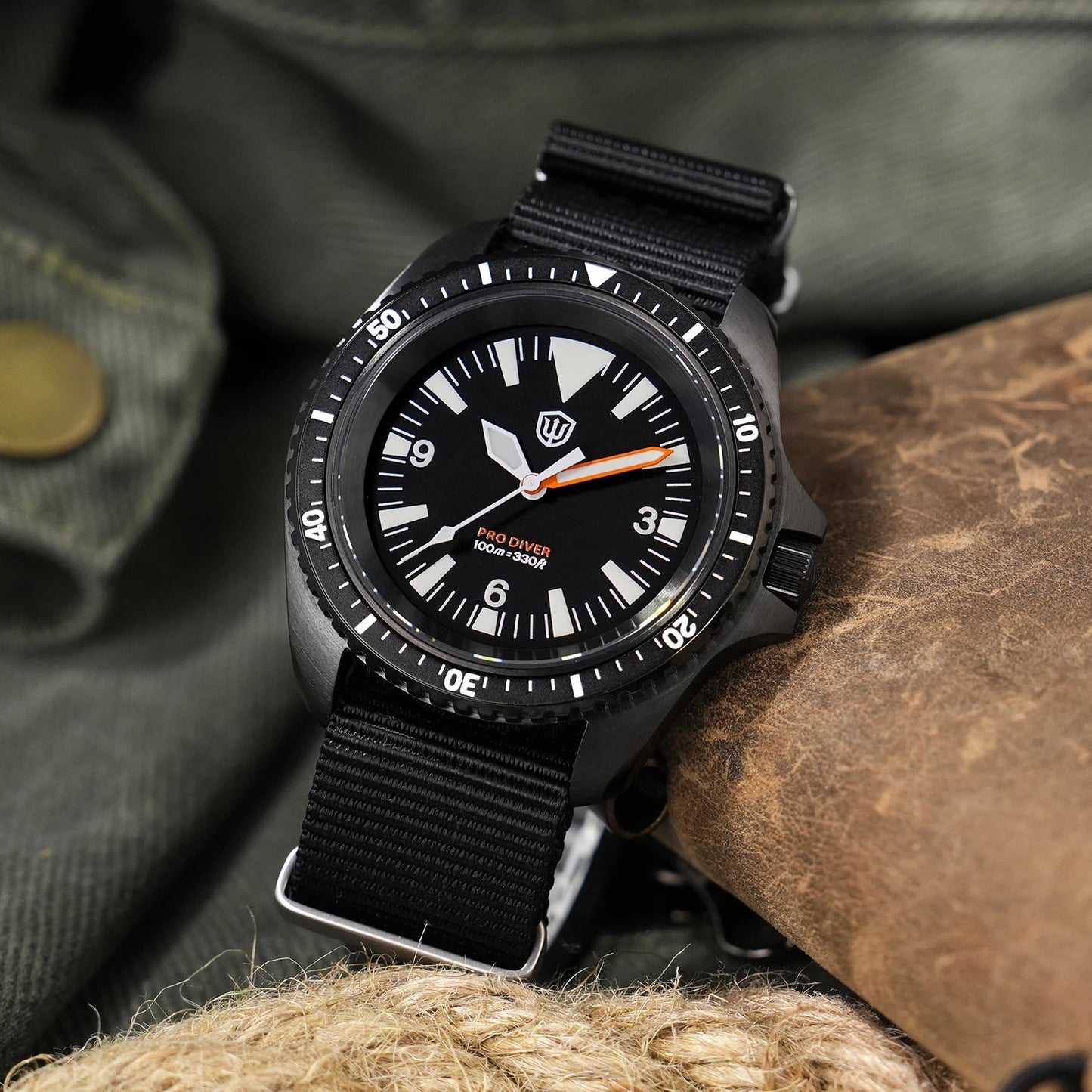 Relógio de Homem Watchdives WD1980 V3 38mm Vintage, Movimento de Quartzo VH31 Ronda 515 com Segundos Contínuos, Luminescente, Vidro de Safira