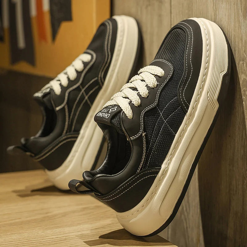 Sneakers da uomo ultraleggere in mesh traspirante 2025, scarpe casual alla moda con suola spessa, comode, con lacci, per la camminata quotidiana