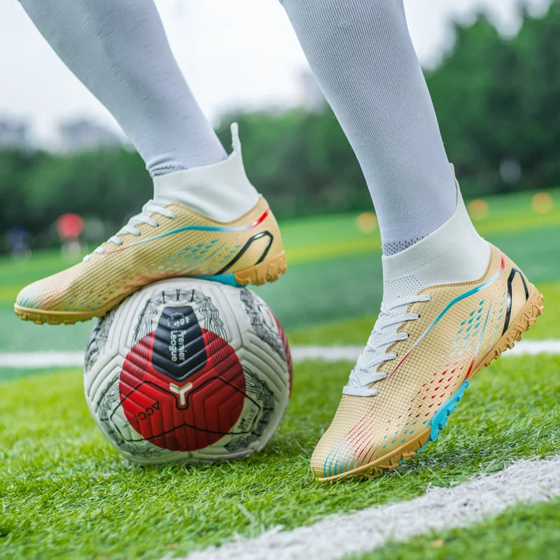 New Men's Soccer Shoes Breathable Soft Outdoor Grass Football Shoes Cleats Long Spikes Comfortable Training Sport Shoes for Men