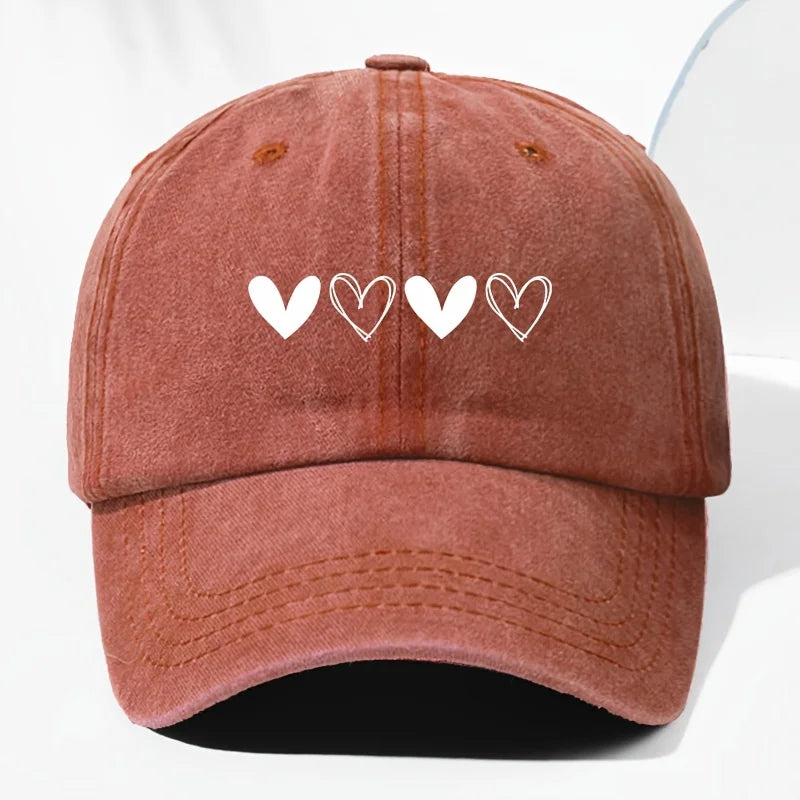 Unisex retro baseball cap with heart-shaped pattern for outdoor sun protection, suitable for truck drivers all year round.