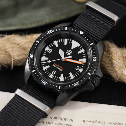 Relógio de Homem Watchdives WD1980 V3 38mm Vintage, Movimento de Quartzo VH31 Ronda 515 com Segundos Contínuos, Luminescente, Vidro de Safira