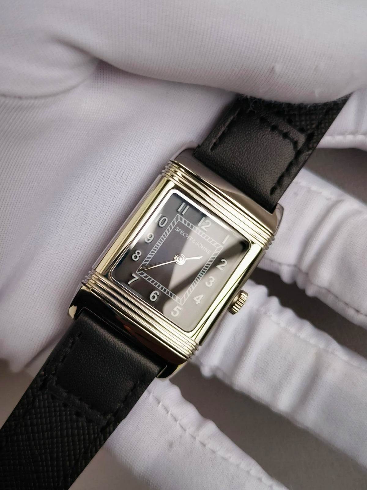 Specht&Söhne Reversible Square Watch Ronda Quartz Movt Stainless Steel Case Sapphire Crystal Flip Design Mens Fashion Wristwatch