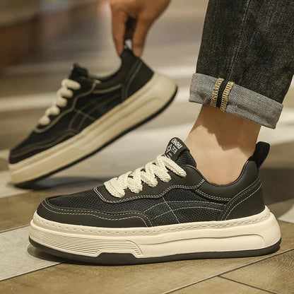 Sneakers da uomo ultraleggere in mesh traspirante 2025, scarpe casual alla moda con suola spessa, comode, con lacci, per la camminata quotidiana
