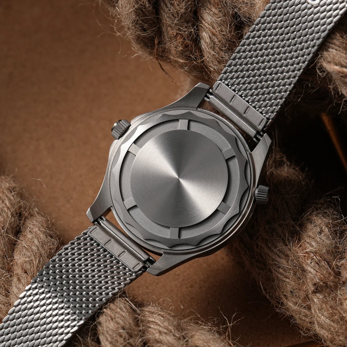Watchdives WD007Q Diver Watch VH31 Sweep Second Quartz Movement Luminous Domed Sapphire Crystal Watches 42mm Titanium Watches