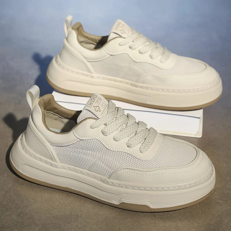 Sneakers da uomo ultraleggere in mesh traspirante 2025, scarpe casual alla moda con suola spessa, comode, con lacci, per la camminata quotidiana