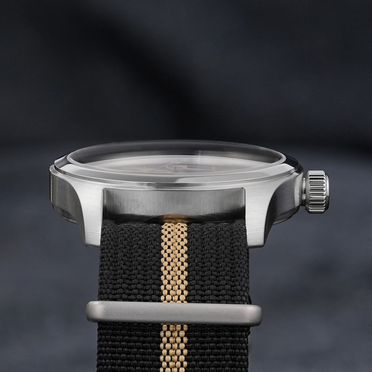 Militado ML08 Vintage Black Watch VH31 Sweep Quartz Wristwatch Ar Sapphire Crystal Luminous C3 BGW9 100 Waterproof Watches Man