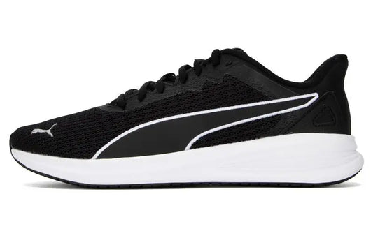 Chaussures de course basses en cuir synthétique moderne Puma Transport, modèle 377030-01, noir et blanc.