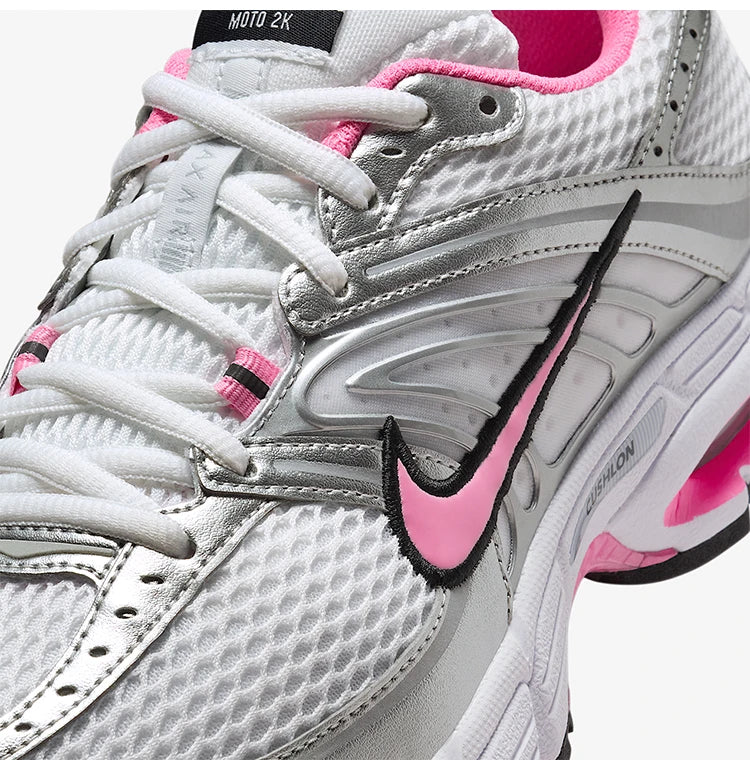 Γυναικεία αθλητικά παπούτσια Nike Air Max Moto 2K με αντικραδασμική προστασία HQ2056-101