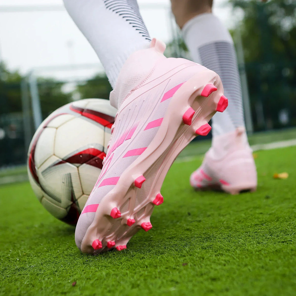 Nouvelles chaussures de football professionnelles pour hommes, chaussures de sport à cheville haute, chaussures de football TF/FG pour garçons, unisexes, antidérapantes, confortables