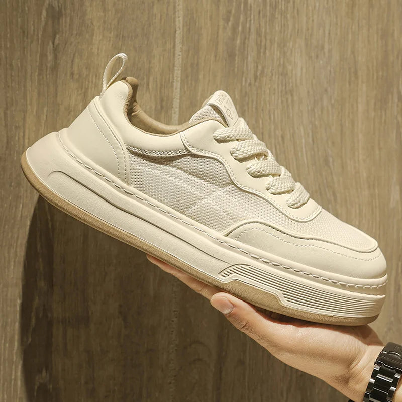 Sneakers da uomo ultraleggere in mesh traspirante 2025, scarpe casual alla moda con suola spessa, comode, con lacci, per la camminata quotidiana