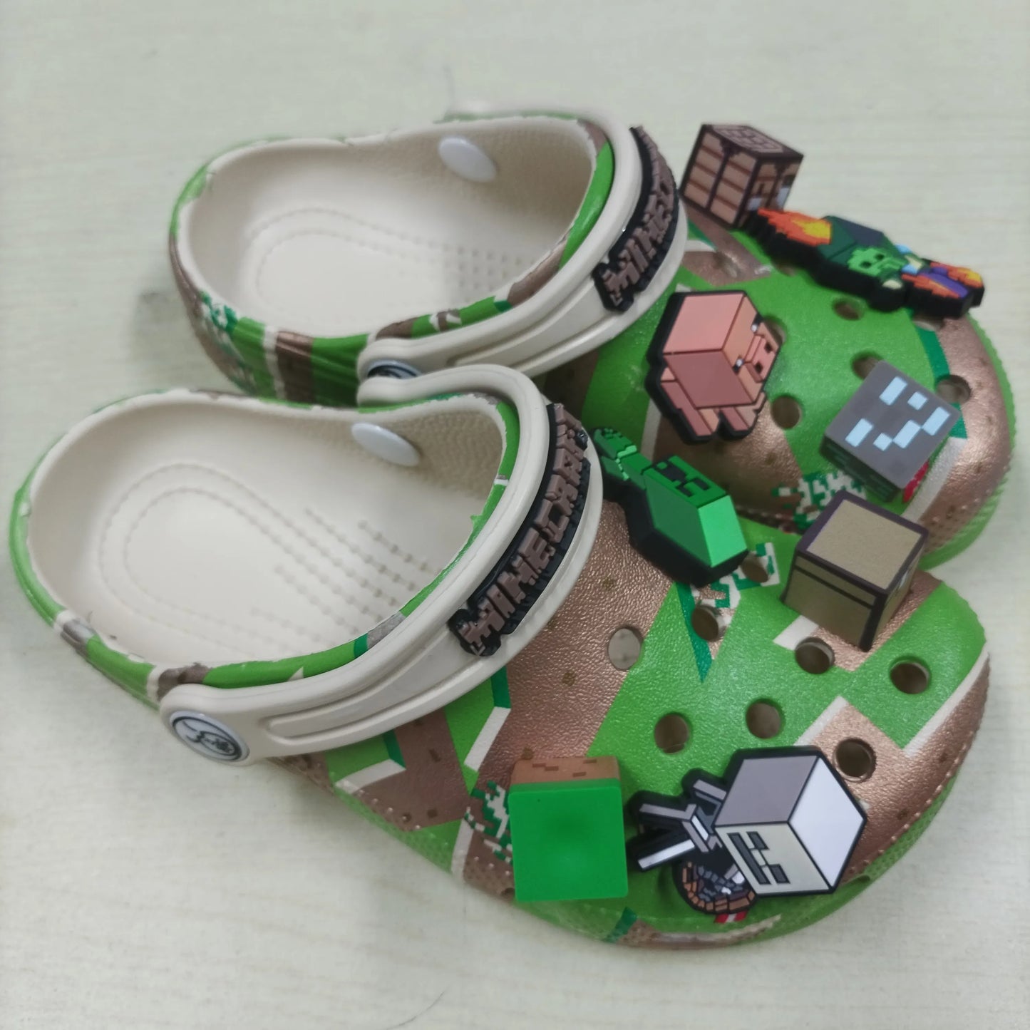 Minecraft 3D World Anime Game Comfortable Lightweight Eva Hole Clogs Sandals Summer Slippers For Adult Home Beach Non Slip Gift