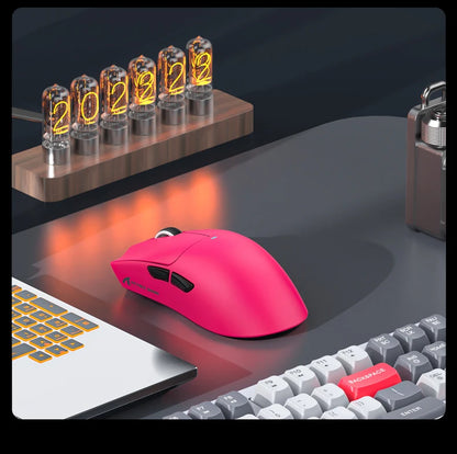 Mouse gaming wireless ATTACK SHARK X11SE, tri-mode, superleggero 63g con sensore PAW3311, 22000 DPI, batteria 300mAh, doppio driver