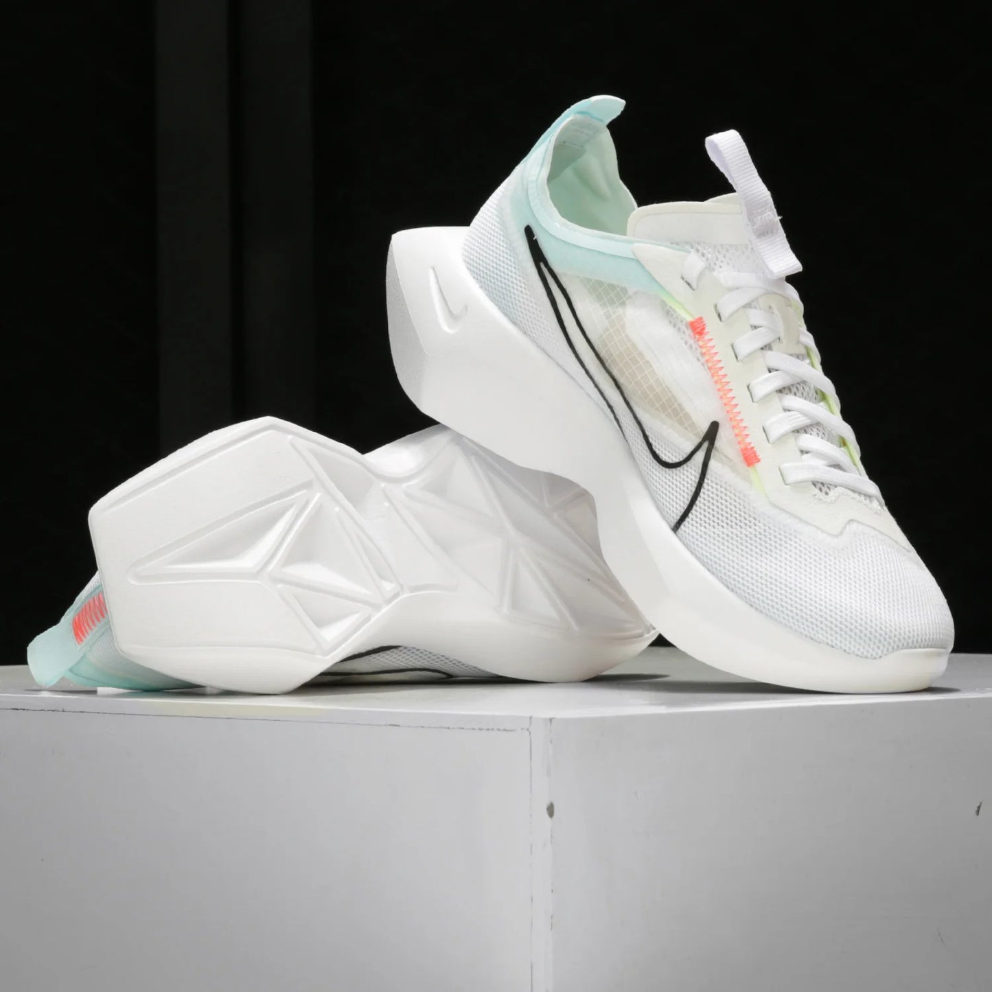Nike Authentic VISTA LITE Damen-Sneaker mit atmungsaktiver Plateausohle im Dad-Shoe-Stil CI0905-102