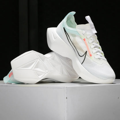 Nike Authentic VISTA LITE Damen-Sneaker mit atmungsaktiver Plateausohle im Dad-Shoe-Stil CI0905-102