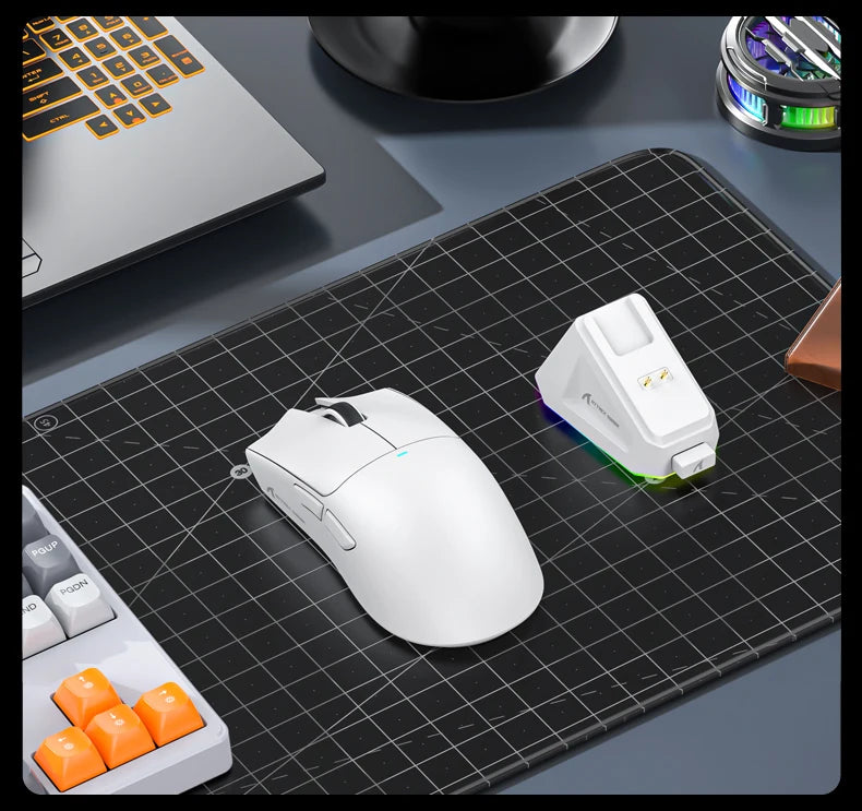 Attack Shark X11&R1 -kolmitilainen Bluetooth-langaton hiiri latausalustalla, RGB-valaistus, ergonominen ja kevyt PC-pelitarvike
