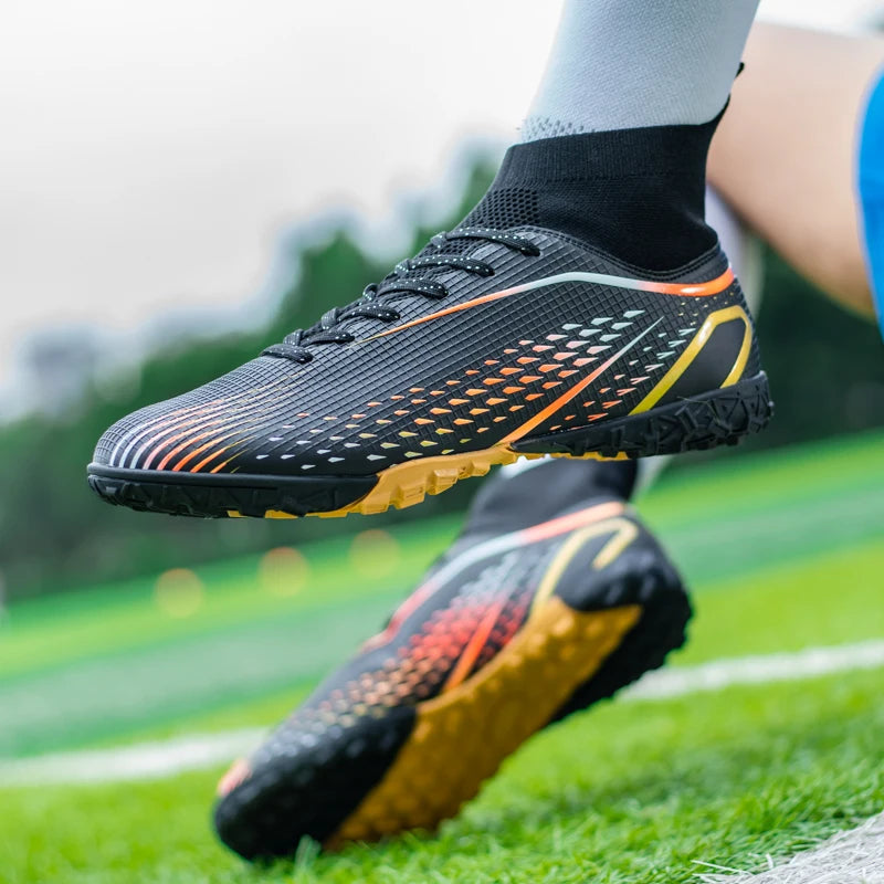 New Men's Soccer Shoes Breathable Soft Outdoor Grass Football Shoes Cleats Long Spikes Comfortable Training Sport Shoes for Men
