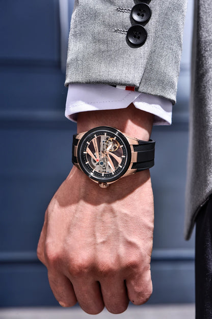 Moška ura PAGANI DESIGN – Luksuzni avtomatski mehanski model tipa »skelet« (z odprtim srcem), opremljen s turbiljonom, safirnim steklom z antirefleksno obdelavo, vodotesna in svetleča.