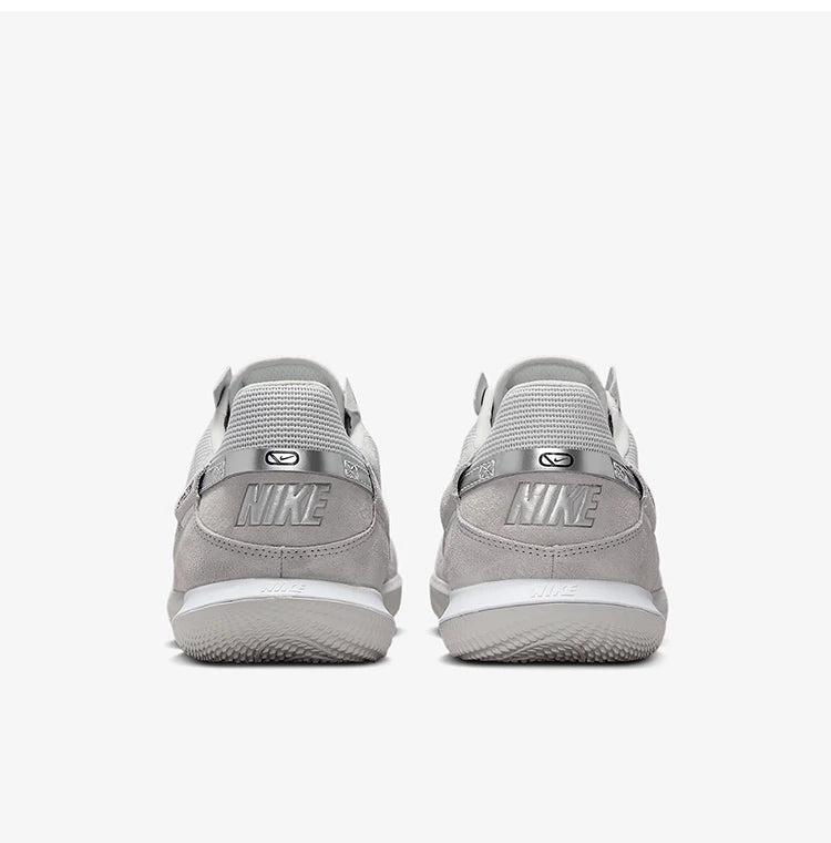 Nike Authentic Streetgato slidstærke, åndbare low-top fodboldsko til mænd DC8466-005