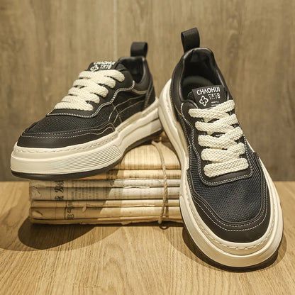 Sneakers da uomo ultraleggere in mesh traspirante 2025, scarpe casual alla moda con suola spessa, comode, con lacci, per la camminata quotidiana