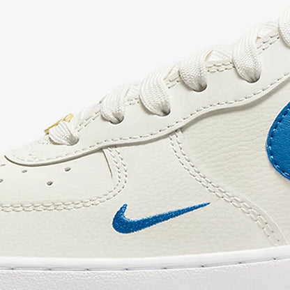 Nike originalni ženski visoki dihalni čevlji za rolkanje Air Force 1 07 Se DQ7584-100