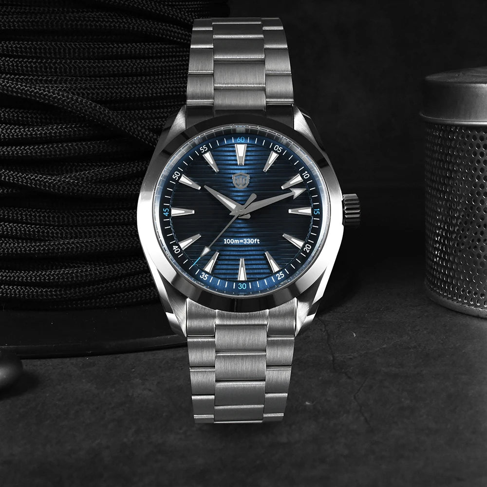 Ura Watchdives WD0006, mehanizem VH31 s tekočim sekundnim kazalcem, izbočeno safirno steklo, luminescentni premaz BGW9, vodotesna do 10 barov, premer 38 mm, vintage stil