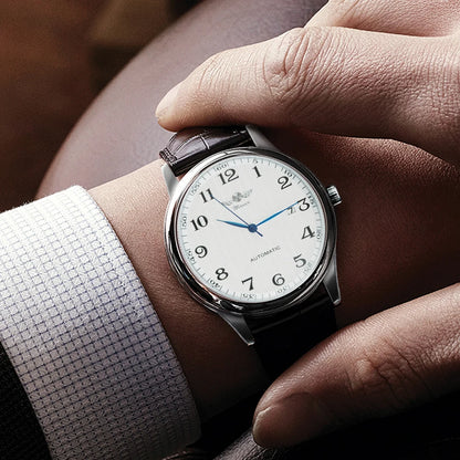 Klassische Herrenuhr – Retro-Design mit Kalender und blauen Zeigern, mechanisches Automatikwerk, renommierte Marke, Edelstahlgehäuse und Lederarmband