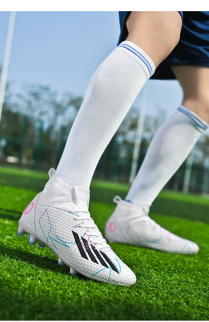 Nouvelles chaussures de football pour hommes, chaussures de sport antidérapantes ultralégères à haute cheville pour l'extérieur, chaussures de futsal antidérapantes pour l'intérieur, chaussures de football de haute qua