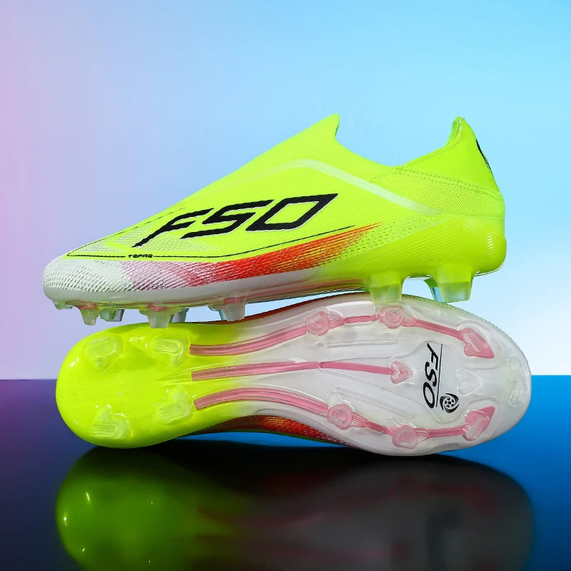 Novas chuteiras de futebol para homem, sapatilhas de futsal para exterior, jogo em relva, antiderrapantes, calçado de futebol de alta qualidade com pitões, best-seller, cano alto, leve
