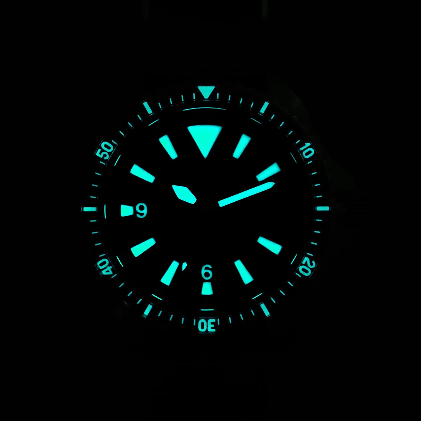 Relógio de Homem Watchdives WD1980 V3 38mm Vintage, Movimento de Quartzo VH31 Ronda 515 com Segundos Contínuos, Luminescente, Vidro de Safira