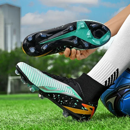 Nouvelles chaussures de football pour hommes, antidérapantes, pour futsal, à haute cheville, pour intérieur et extérieur, chaussures de sport de haute qualité, bottes de football ultralégères antidérapantes