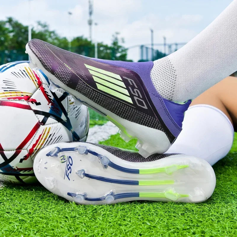 Nouvelles chaussures de football pour hommes, bottes de football confortables pour l'entraînement et les matchs en extérieur, crampons antidérapants et respirants, pour garçons et adultes, à longues pointes.