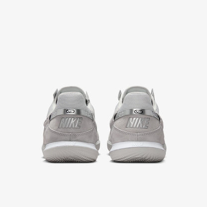 Nike Authentic Streetgato slidstærke, åndbare low-top fodboldsko til mænd DC8466-005